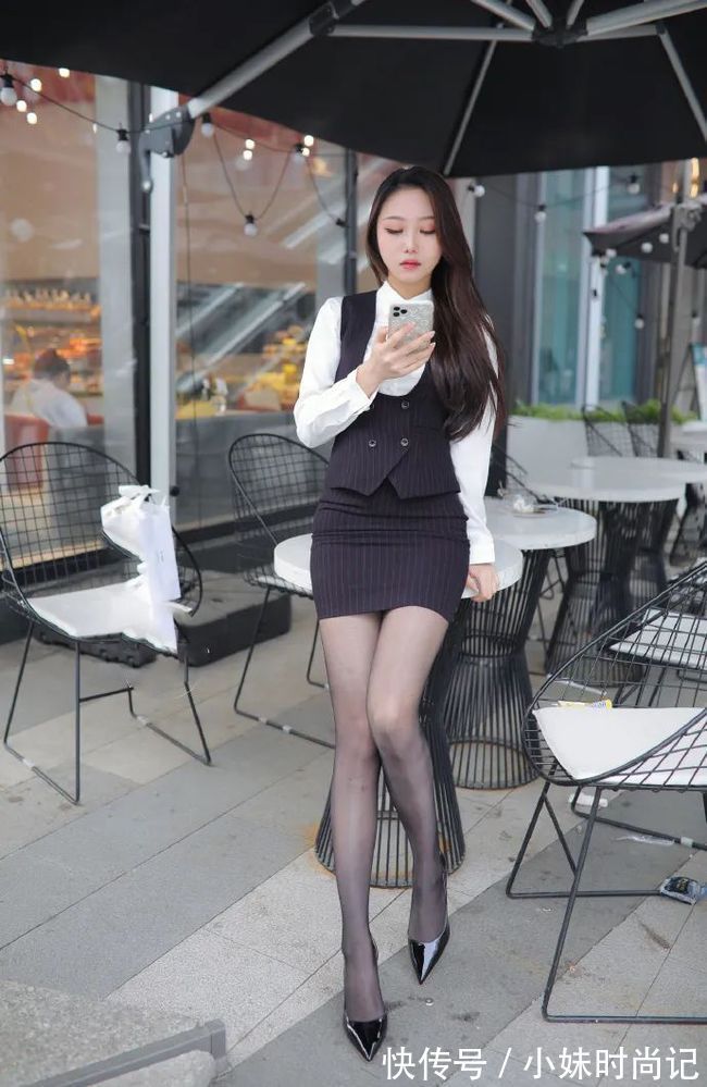 身材|街拍:包臀裙搭配高跟鞋,尽显优美曲线身材