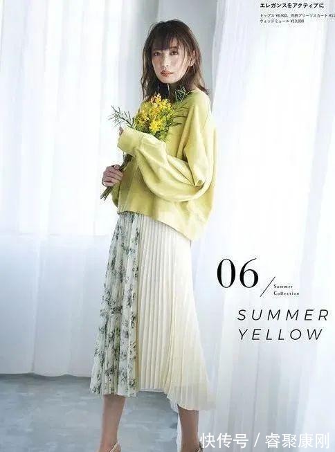 随性|卫衣+半裙=早秋最火混搭套路,时髦又有女人味