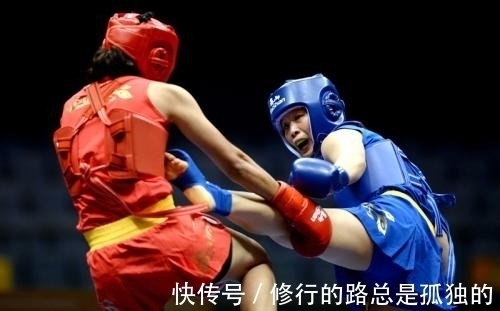 腿法|武术杂谈之:鞭腿的实战效果如何?擂台和街头的应用效果很不一样
