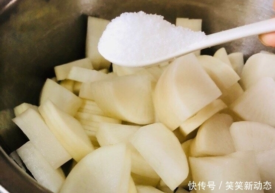 饭店不外传的腌酸萝卜秘诀，牢记几个要点，酸辣脆爽，久放也不坏