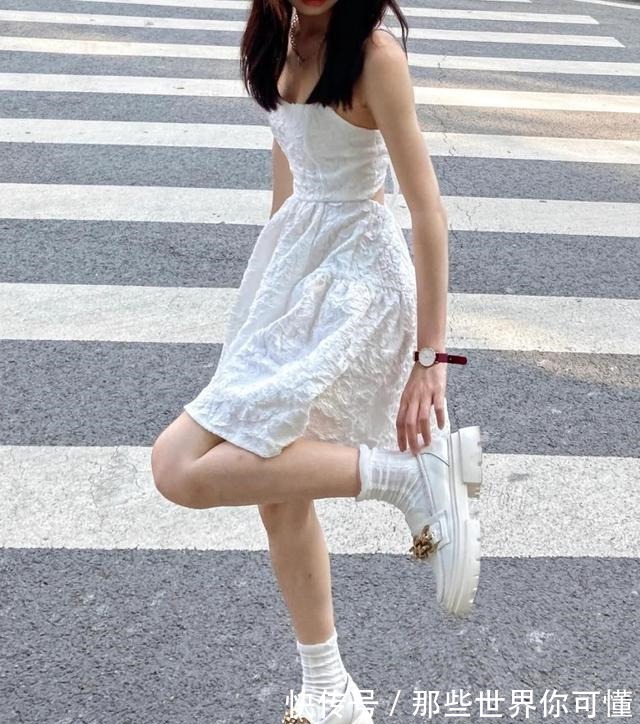 鞋头 秋天的乐福鞋如何穿显贵“2个挑选原则+2组搭配”,照学简单!