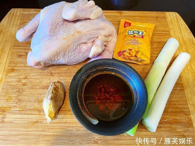 做饭|电饭煲除了做饭,还有妙用,用电饭煲做盐焗鸡,好吃又简单