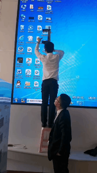 |搞笑GIF段子:高手在民间,老大哥跳的好啊