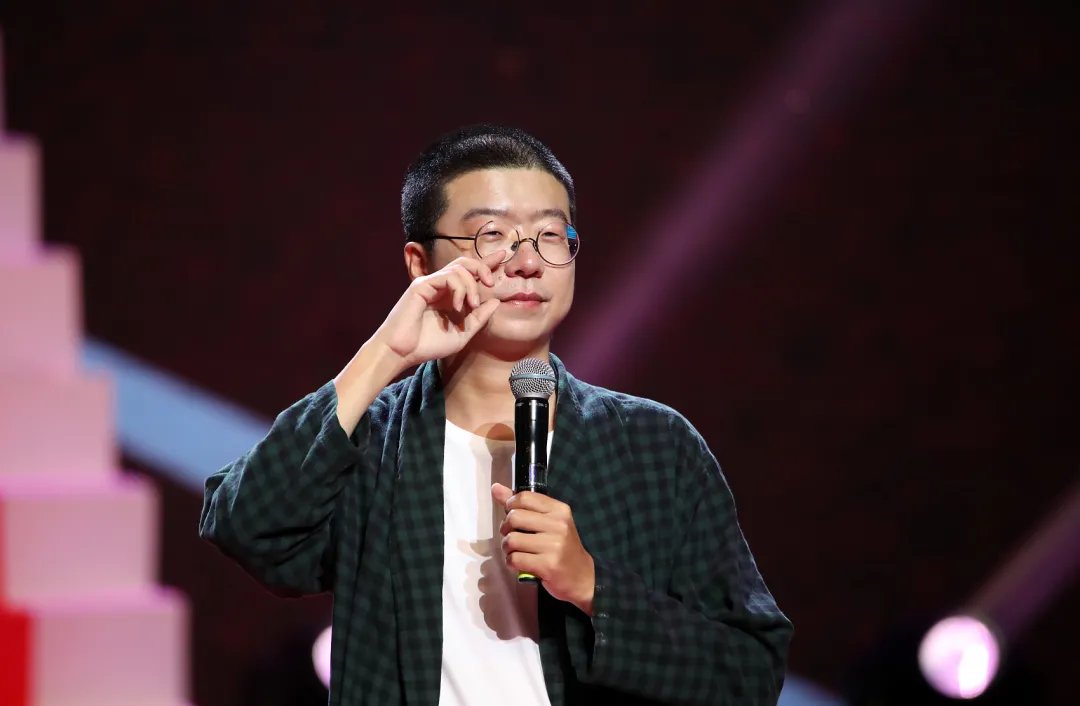 李誕收刀，笑果為王