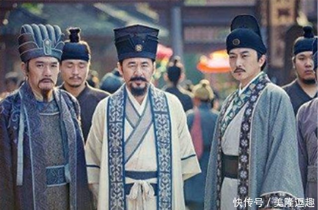 小孩|小孩爬到龙椅,赵匡胤问:皇帝好做吗?小孩回四个字,后成为皇帝