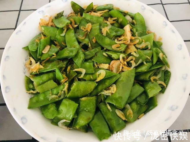 宅在家的第9天，我家晚餐这样吃，一家三口4个菜，有荤有素很好吃