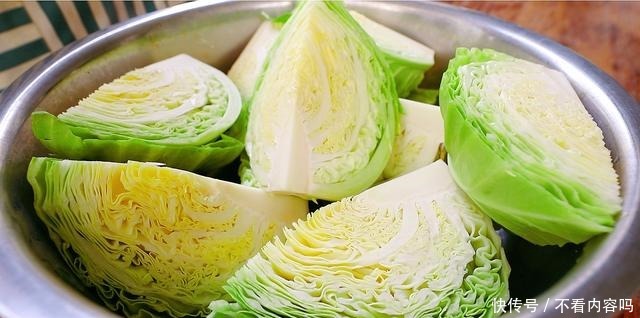 我家就爱这菜吃包菜,一次腌2瓶,吃饭来点特下饭,简单好吃