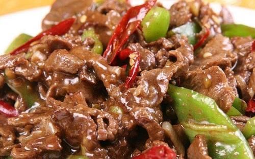 8年厨师长教你牛肉滑嫩不柴吃法，每天吃都不腻，学会做给家人吃