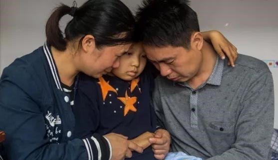 杰杰|医生:2种调味品“拖垮”孩子脾胃,难长个,10岁以下的娃少吃