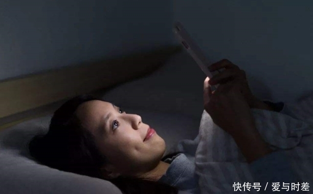 危害|都说玩手机不好,那玩手机有什么危害呢,多做两件事,预防近视