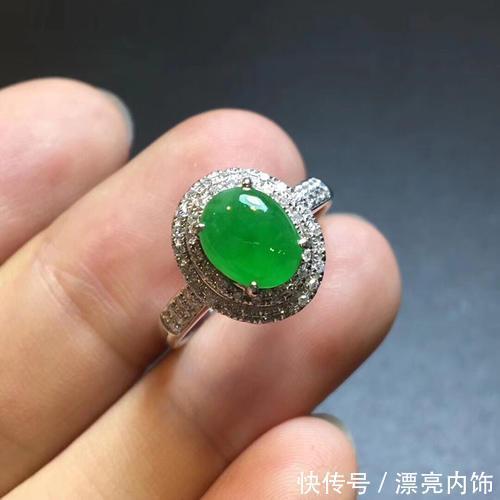 翡翠|翡翠戒面不知如何挑选看完这些你就知道了!