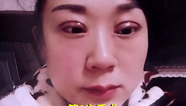江西|江西一女子花2万割双眼皮，术后美容院“很满意”，女子：你是不是瞎?