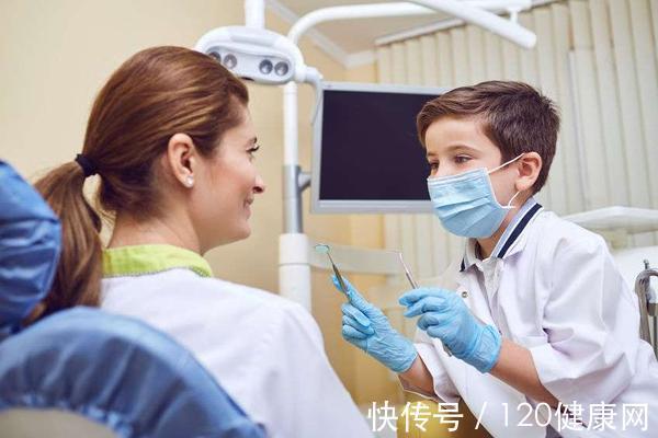 牙齿|经常抠牙,抠出来的臭烘烘的东西是什么?主要是这3种