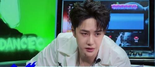 队长|《这就是街舞》：王一博主动分析失利原因，队长们赠送走心礼物