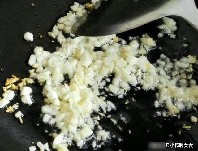 低脂|越吃越瘦的一道菜，3分钟做好，低脂刮油易饱腹，衣服穿回最小码