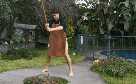 阿列克萨|为了验证商场测体温是不是形式,油管博主把脑门捂到48度