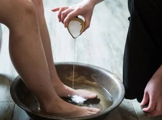 长命|长寿的人,晚上睡觉爱做4件事,若占一个,恭喜可能长命百岁!