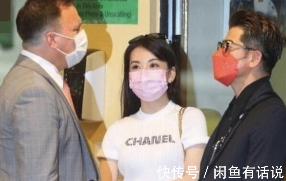 元素|方媛不愧是天王嫂,印花T恤配小黑裤也穿出高级感,气质都升华了