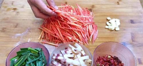  这才是胡萝卜最好吃的做法，白吃了20年胡萝卜，配米饭太好吃了