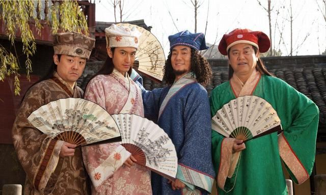  放在眼里|范进中举后的故事才最精彩，三年的他，连左宗棠都不放在眼里了