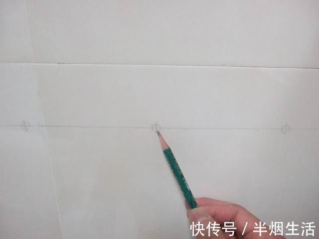 钻孔|原来瓷砖墙要这样钻孔才不会裂，难怪我家的墙打烂了