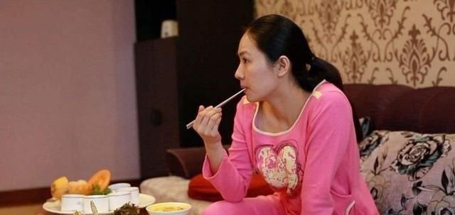 婆婆和妈妈|初产妇坐月子有多难？婆婆不愿伺候，宝妈果断去了月子中心