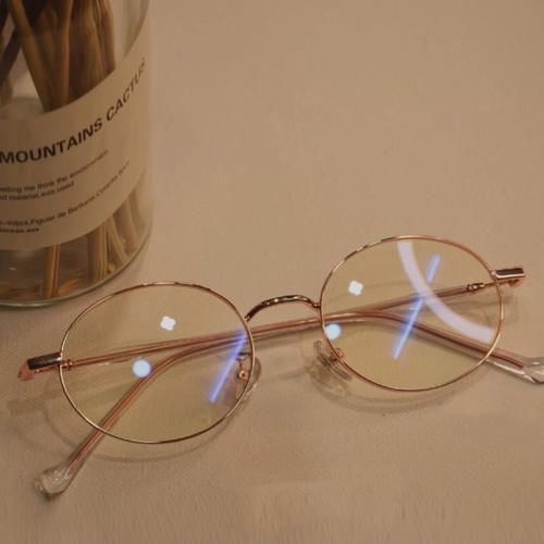 盘点适合学生党的眼镜框，这么选巨显脸小，你选对了吗？