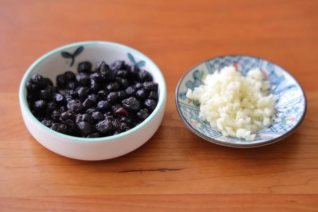 芋头|夏天排骨别红烧，蒸一蒸无油烟更健康，鲜香滑嫩，多吃也不上火