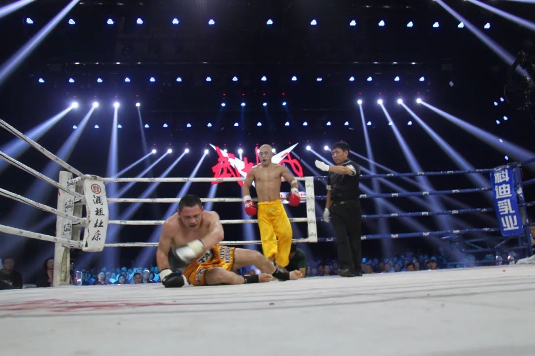 董文飞|武僧一龙今晚回归武林风!明星齐聚功夫春晚,虎牙全程直播