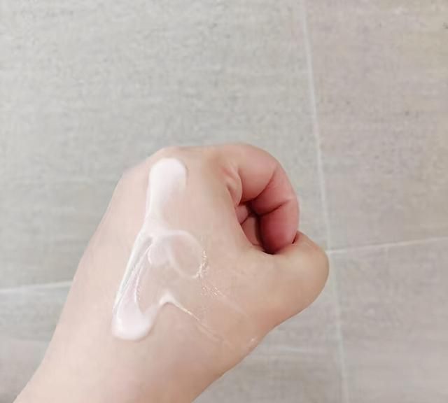 智商税|熬夜就用“熬夜霜”?这种智商税的东西为什么还有人信