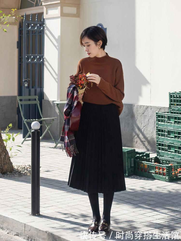 tips|降温了,被这位小姐姐穿搭圈粉了,毛衣这样穿时髦保暖又显瘦