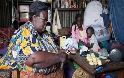 以胖为美|非洲第一美女走红,丈夫担心她被爱慕者抢走,辞掉工作贴身陪伴她