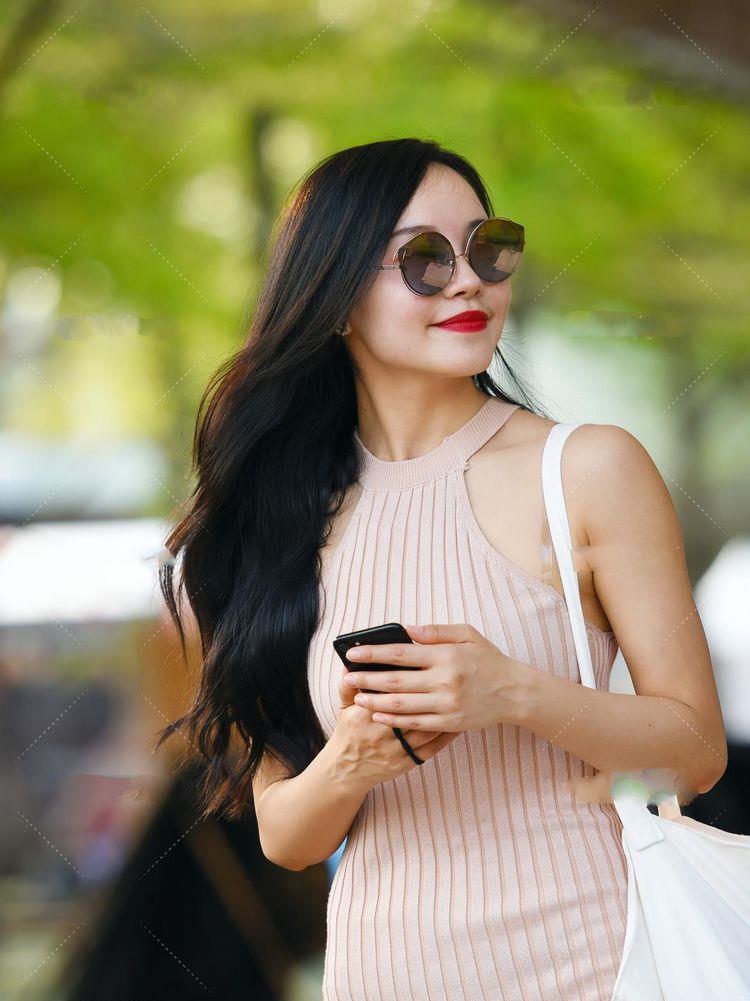 高跟鞋|日式无袖衬衫凸显气质,搭配蓝色无痕短裤,魅力十足