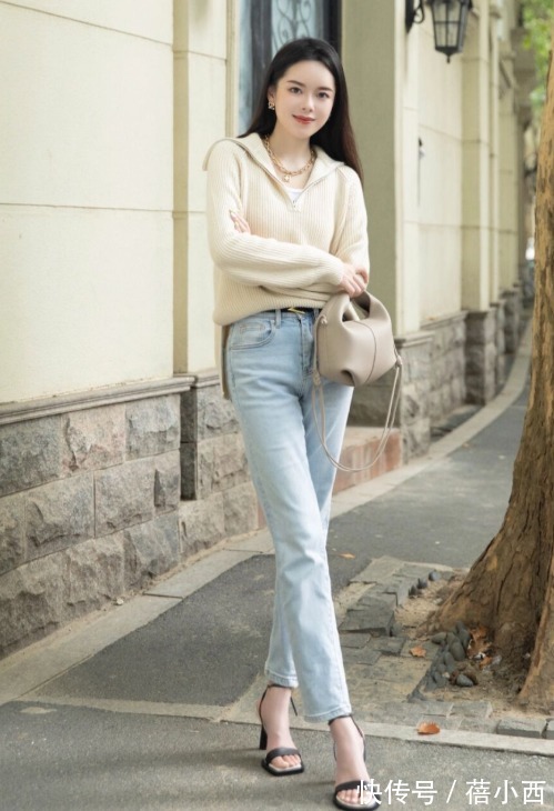 小蛮腰 开春之后穿什么才时髦?推荐“毛衣+牛仔裤”,百搭耐看不挑人