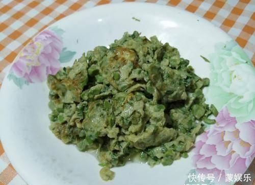  香椿炒鸡蛋，先炒香椿还是先炒蛋都错了，难怪口感不鲜美软嫩