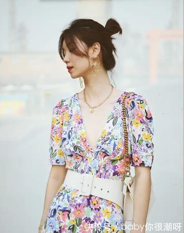 大胸 胸大的女生,穿裙子尽量远离这三种款式,又胖又壮!