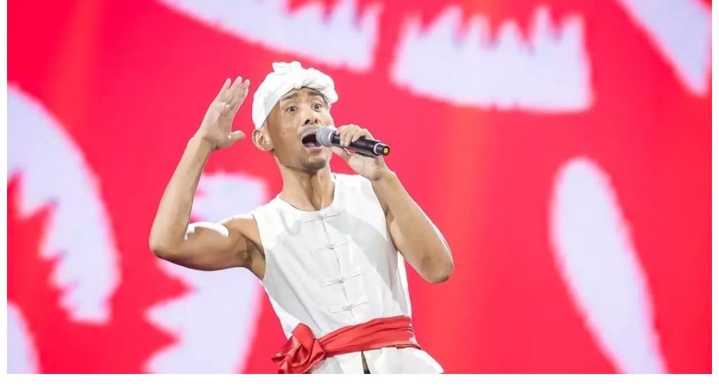 走紅|冒充農(nóng)民身份上星光大道，走紅后的阿寶被人拆穿身份，近況如何？