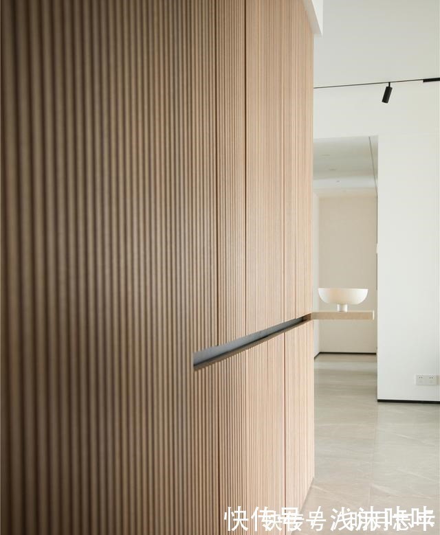 开放格|一家四口110㎡,入户花园改成榻榻米,全屋打满收纳柜,很实用!