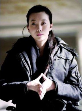 五次執(zhí)導(dǎo)春晚,三婚三離,出軌后小三癱瘓,自己患癌,郎昆后悔嗎