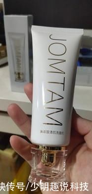 洗面奶中查出致癌物!你的常用款上黑名单了吗?