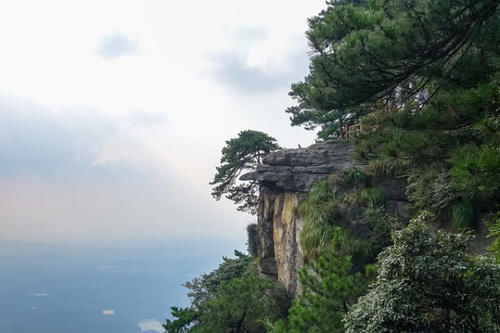 “最特别”的山峰:为当地最高峰,却不足一米并且无人敢攀登!