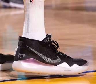 AJ34只能屈居第九？美媒评十大口碑好鞋，第二网友直言没想到！