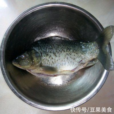 香辣调味料|#巨下饭的家常菜#香辣鲫鱼