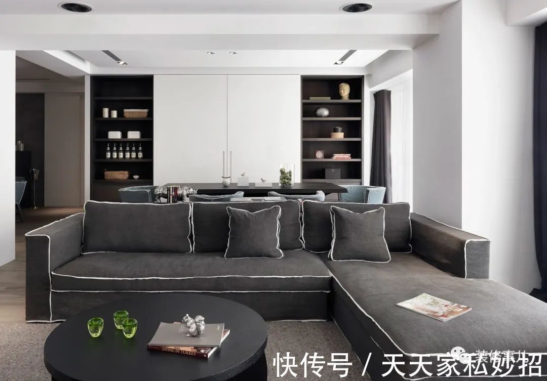 榻榻米|客厅沙发怎么买?U型太老土,聪明人家里这样摆,时尚省空间