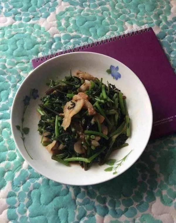 溜掉|它被称为“头号泻药”,口臭一定要经常吃,便秘可能也会悄悄溜掉