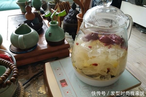 它价格亲民,是“穷人的燕窝”,三天两头熬一碗,养出好容颜!