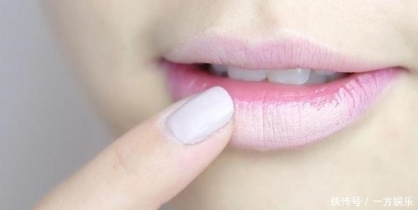 唇膏|难怪涂了不好看,原来口红不是直接涂的