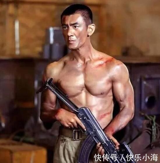 中国版|每天1000个俯卧撑?“中国版史泰龙”让你见识真正硬汉