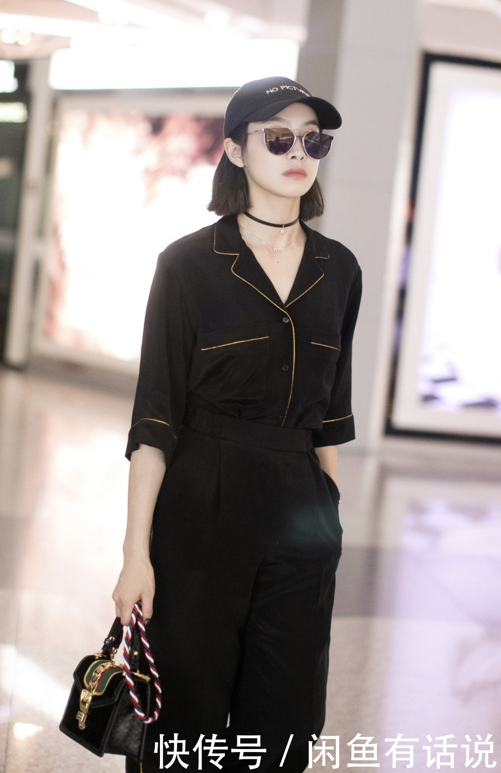 睡衣|别拿内衣外穿博眼球了,“睡衣外穿”才够高级,明星潮人早穿上了