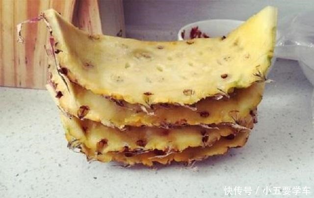 家中有花,这三种果皮就别再“浪费”,简单几步,即可制成养花料!